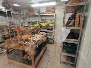 Pronájem obchodního prostoru, Pardubice, Palackého třída, 180 m2