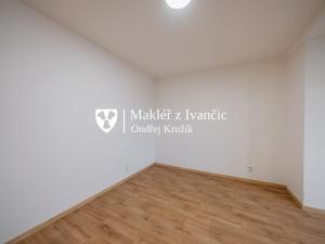 Prodej bytu 1+kk, Dolní Kounice, Masarykovo náměstí, 35 m2