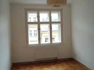 Pronájem bytu 2+1, Praha - Smíchov, Grafická, 57 m2