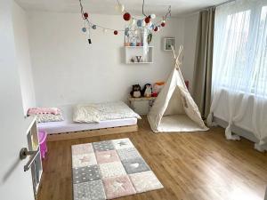 Pronájem rodinného domu, Sovínky, Sadová, 250 m2