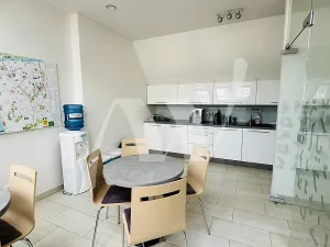 Pronájem kanceláře, Praha - Josefov, Pařížská, 222 m2