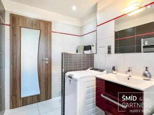 Prodej bytu 3+1, Kolín, Na Magistrále, 57 m2