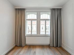 Pronájem bytu 3+kk, Praha - Vinohrady, náměstí Jiřího z Poděbrad, 93 m2