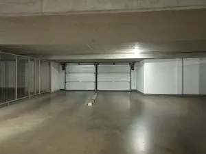 Prodej garáže, Praha - Košíře, Zahradníčkova, 18 m2