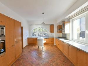 Pronájem vily, Praha - Nebušice, 360 m2