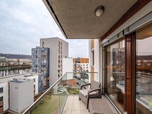 Pronájem bytu 1+kk, Praha - Holešovice, V háji, 35 m2