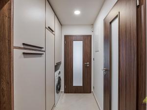 Pronájem bytu 1+kk, Praha - Holešovice, V háji, 35 m2