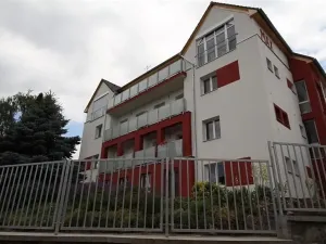 Pronájem bytu 4+1, Praha - Komořany, Na Homoli, 83 m2