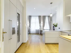 Prodej bytu 2+kk, Praha - Staré Město, Vězeňská, 62 m2