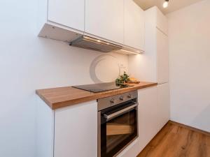 Prodej bytu 2+kk, Praha - Kobylisy, Čimická, 43 m2