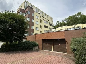 Prodej garáže, Praha - Košíře, Zahradníčkova, 18 m2