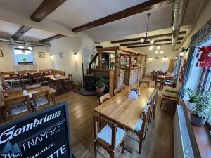 Pronájem restaurace, Horní Maršov, Třída Josefa II., 320 m2