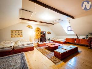 Prodej vícegeneračního domu, Paračov, 388 m2