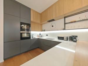 Pronájem bytu 3+kk, Praha - Smíchov, Grafická, 95 m2