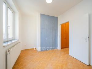 Prodej bytu 3+kk, Praha - Kbely, Toužimská, 69 m2