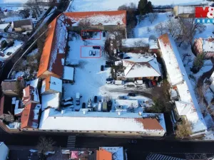 Pronájem komerčního pozemku, Ořech, Karlštejnská, 360 m2