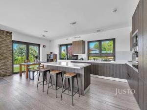 Prodej vily, Stará Huť, 188 m2