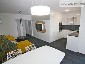 Pronájem bytu 3+kk, Jihlava, Poláčkova, 69 m2