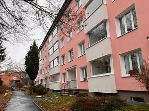 Pronájem bytu 1+1, Karlovy Vary, Maďarská, 36 m2