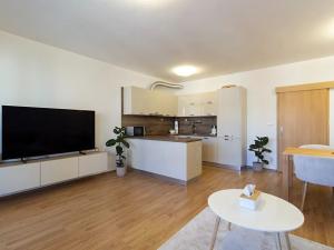 Pronájem bytu 3+kk, Praha - Čakovice, Bermanova, 81 m2