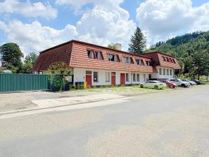 Pronájem komerčního pozemku, Halenkov, 25246 m2