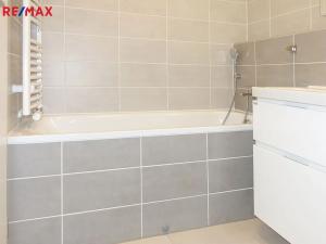 Pronájem bytu 2+kk, Chrudim, Luhanova, 58 m2