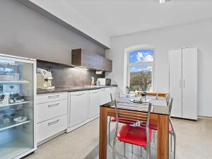 Prodej obchodního prostoru, Zlín, Bezručova, 1976 m2