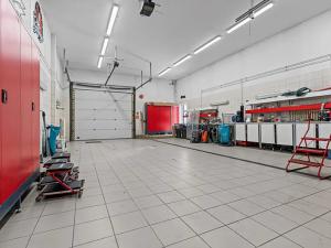 Prodej obchodního prostoru, Zlín, Bezručova, 1976 m2