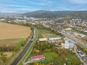 Prodej obchodního prostoru, Zlín, Bezručova, 1976 m2