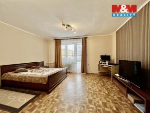 Prodej bytu 3+1, Uhlířské Janovice, 1. máje, 70 m2