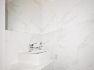 Prodej bytu 4+kk, Praha - Vokovice, Irská, 140 m2