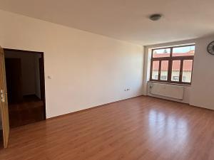 Pronájem bytu 2+kk, Náměšť nad Oslavou, Masarykovo nám., 68 m2