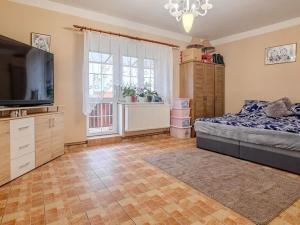 Prodej činžovního domu, Sadská, Husova, 306 m2