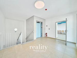 Pronájem kanceláře, Znojmo, Jarošova, 19 m2