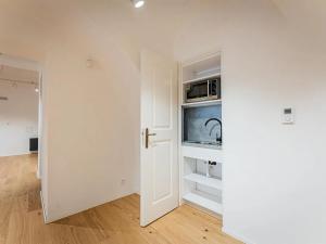 Pronájem obchodního prostoru, Praha - Malá Strana, Vlašská, 98 m2