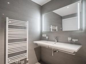 Pronájem bytu 2+kk, Praha - Smíchov, Holečkova, 77 m2