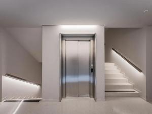 Pronájem bytu 2+kk, Praha - Smíchov, Holečkova, 77 m2