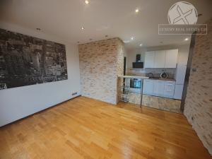 Pronájem bytu 1+kk, Praha - Podolí, Podolská, 36 m2