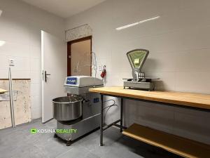 Pronájem obchodního prostoru, Nejdek, náměstí Karla IV., 120 m2