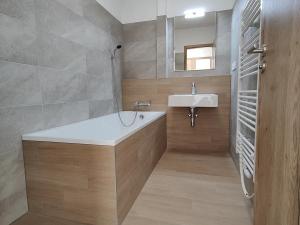 Pronájem bytu 2+kk, Klatovy, Cibulkova, 57 m2