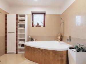 Prodej rodinného domu, Ondřejov, Slunečná, 200 m2