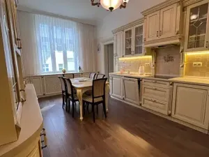 Prodej bytu 4+1, Karlovy Vary, Krále Jiřího, 120 m2