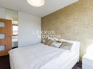 Pronájem bytu 2+kk, Praha - Smíchov, Na Císařce, 58 m2