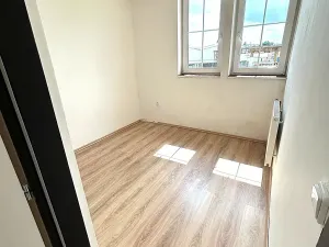 Pronájem bytu 2+kk, Praha - Zličín, Strojírenská, 42 m2
