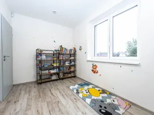 Prodej obchodního prostoru, Praha - Štěrboholy, Ústřední, 280 m2