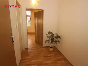 Prodej bytu 1+kk, Louny, U Zastávky, 34 m2