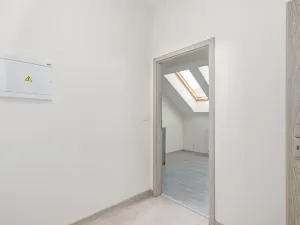 Pronájem bytu 1+kk, Praha - Vršovice, Košická, 35 m2
