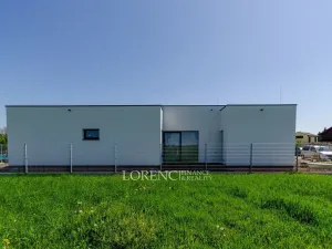 Prodej pozemku, Praha - Kbely, Ponikelská, 707 m2