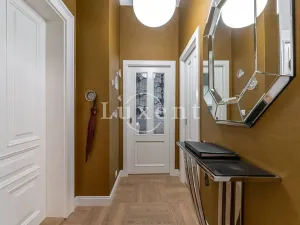 Prodej bytu 2+kk, Karlovy Vary, Vřídelní, 63 m2