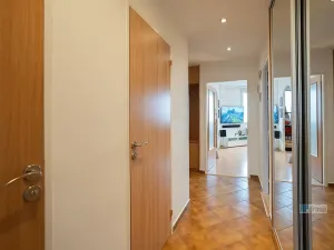 Pronájem bytu 4+1, Praha - Háje, Hviezdoslavova, 74 m2